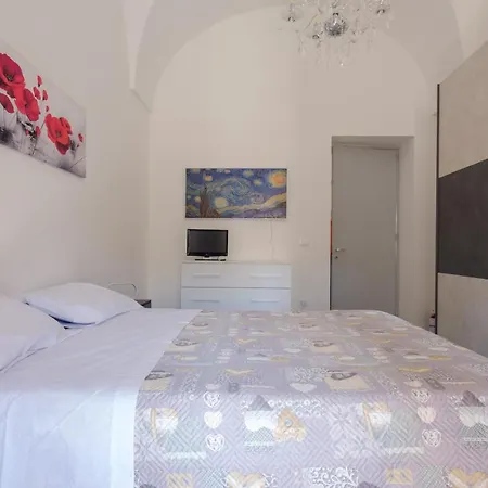 Holiday home Black And White House Lecce